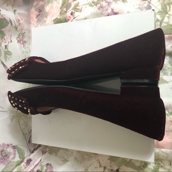 Vince Camuto Velvet Pumps - Picture 5 of 8